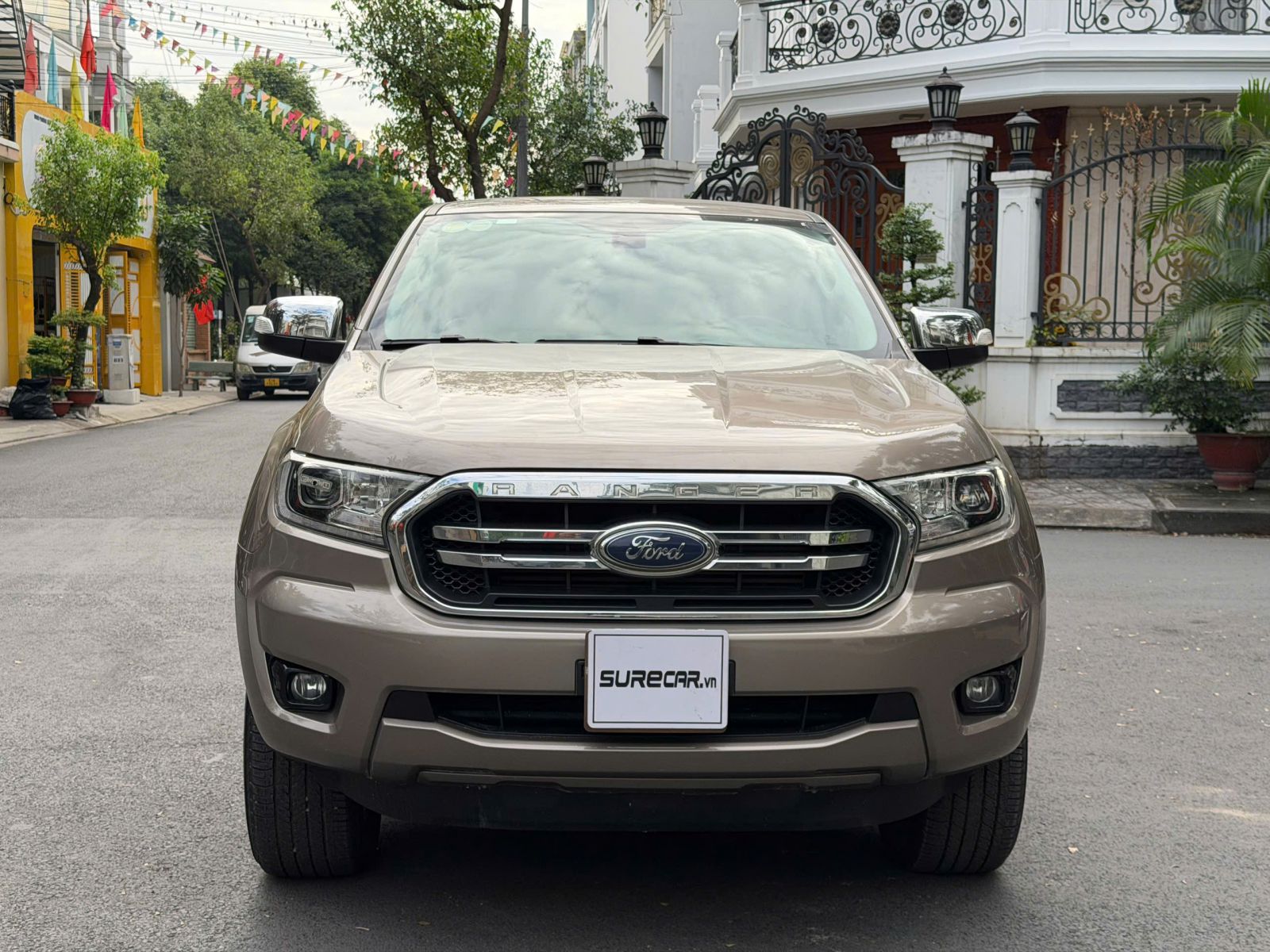 FORD RANGER LIMITED 2.0 DIESEL 10AT 4x4 (ĐANG BÁN)