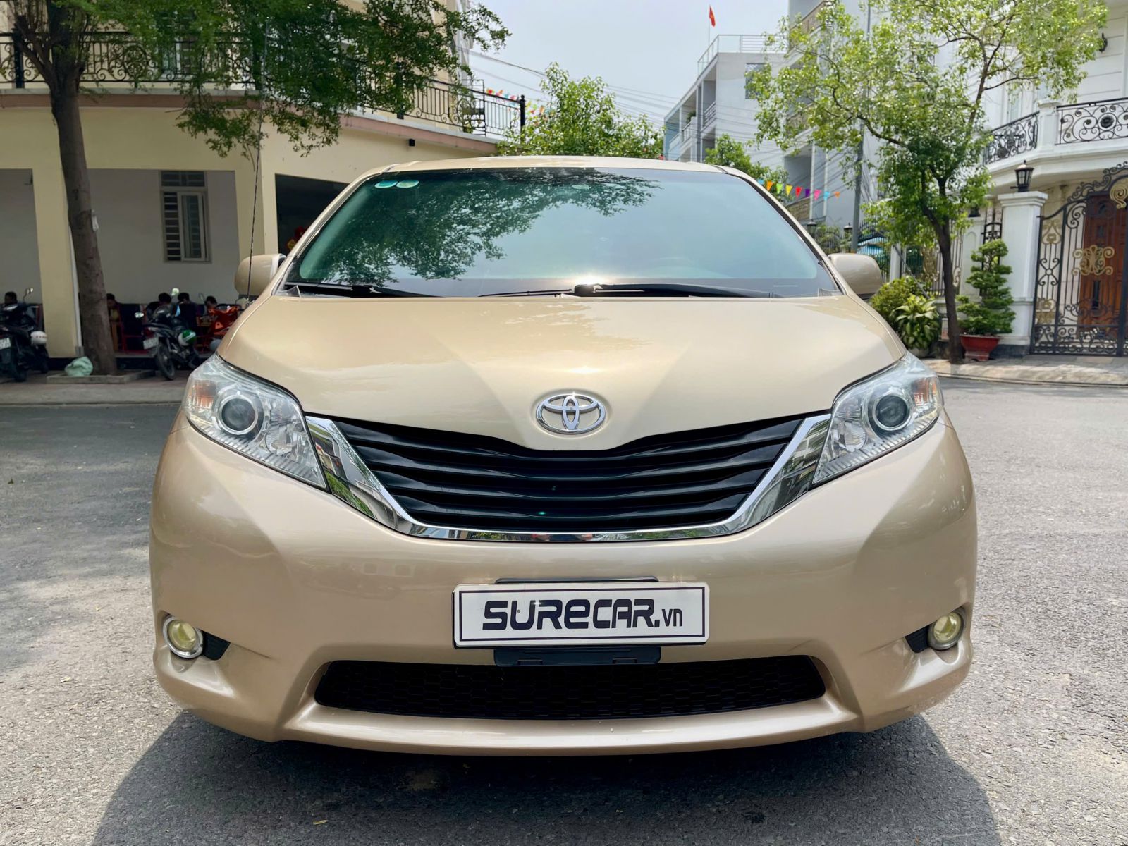 TOYOTA SIENNA 2.7 LE 2011 NHẬP MỸ (ĐÃ BÁN)
