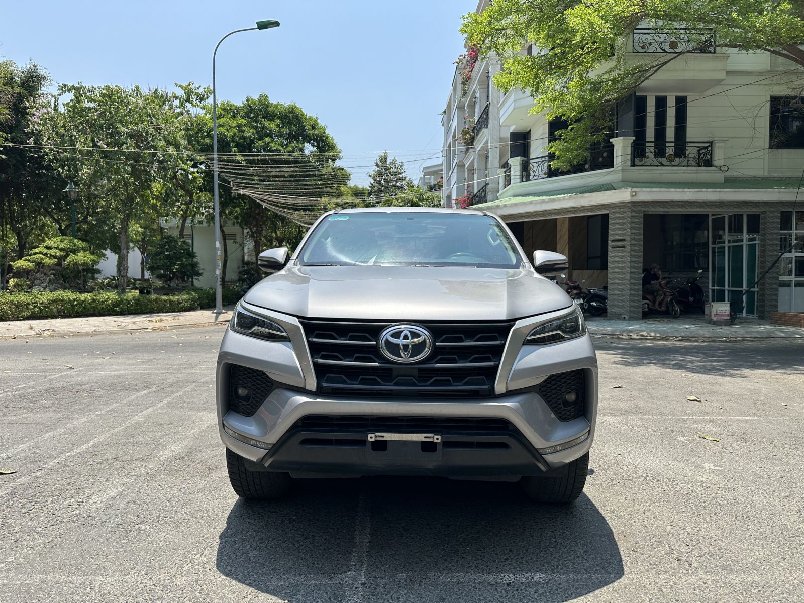 TOYOTA FORTUNER 2.4G MT DIESEL 2022 (ĐANG BÁN)