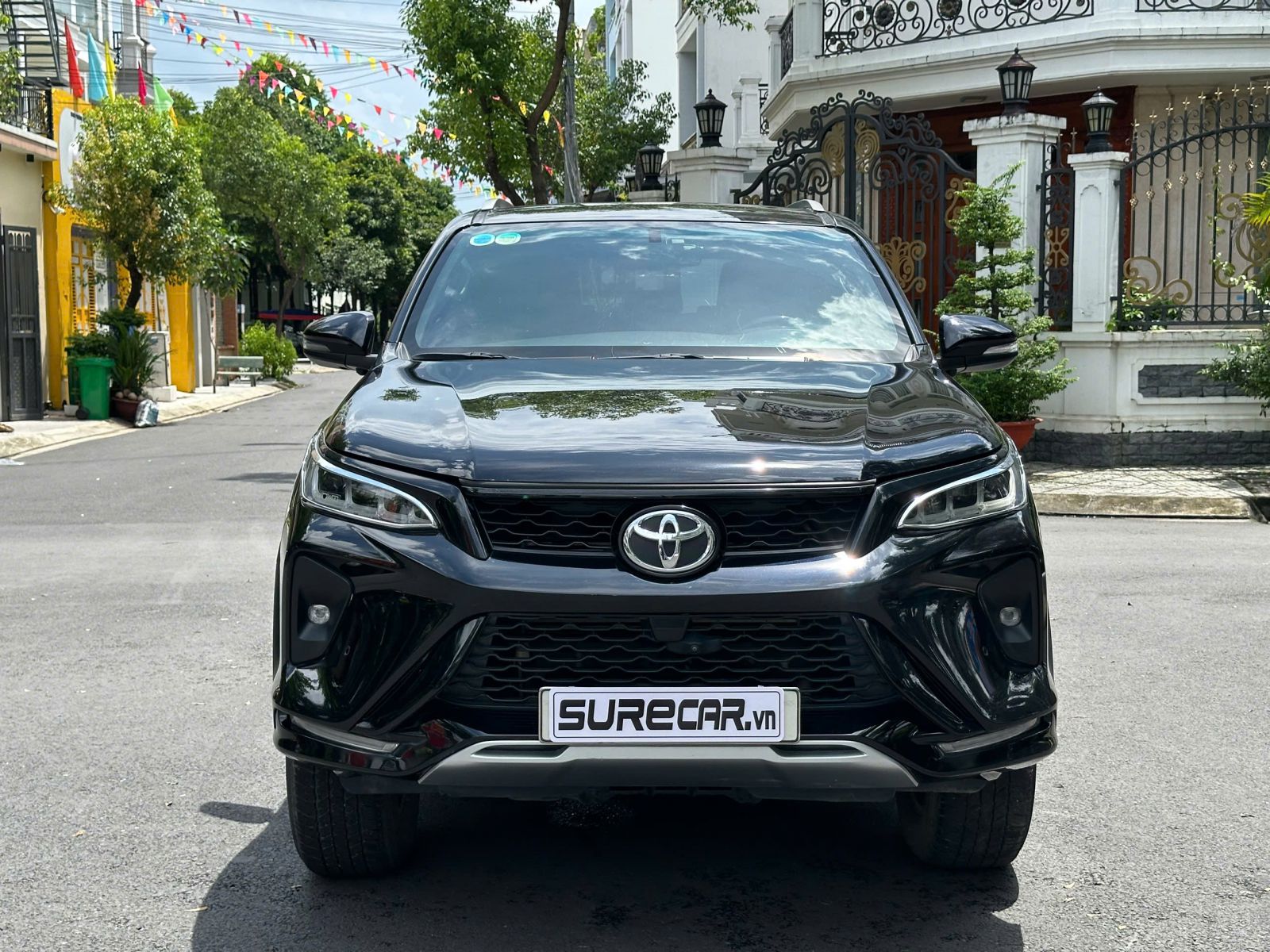 TOYOTA FORTUNER LEGENDER 2.4AT DIESEL (4x2) - 1 chủ từ đầu (ĐANG BÁN)
