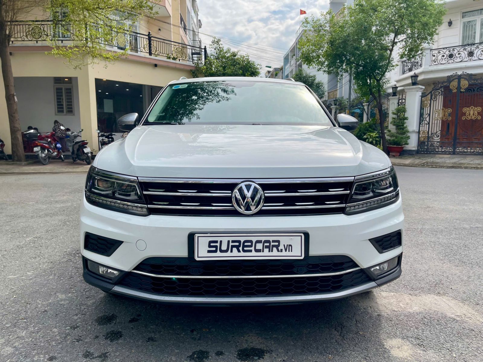Volkswagen Tiguan Allspace 2.0 Turbo (4x4) nhập Mexico 