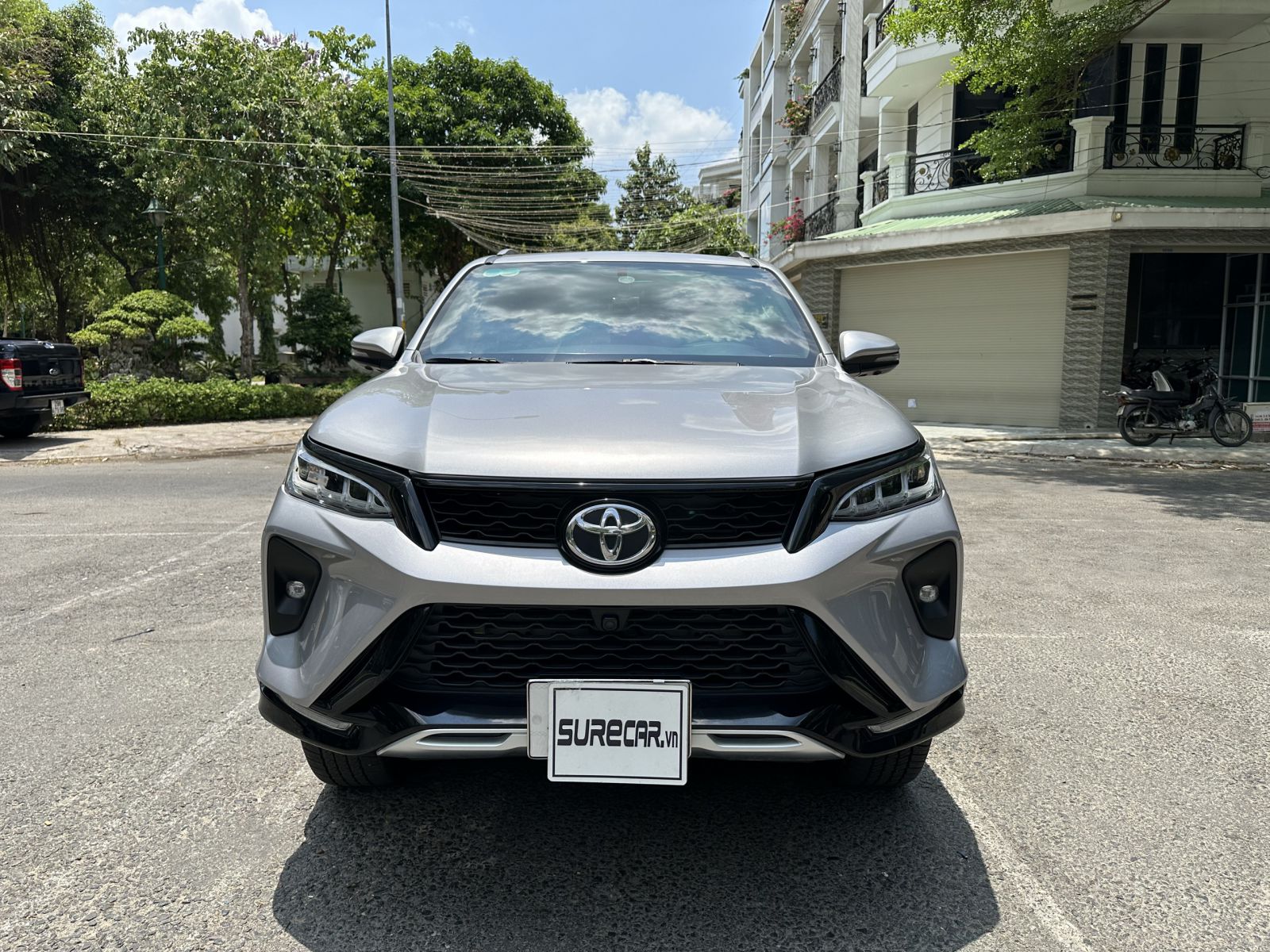 TOYOTA FORTUNER LEGENDER 2022 MÀU BẠC (ĐÃ BÁN)