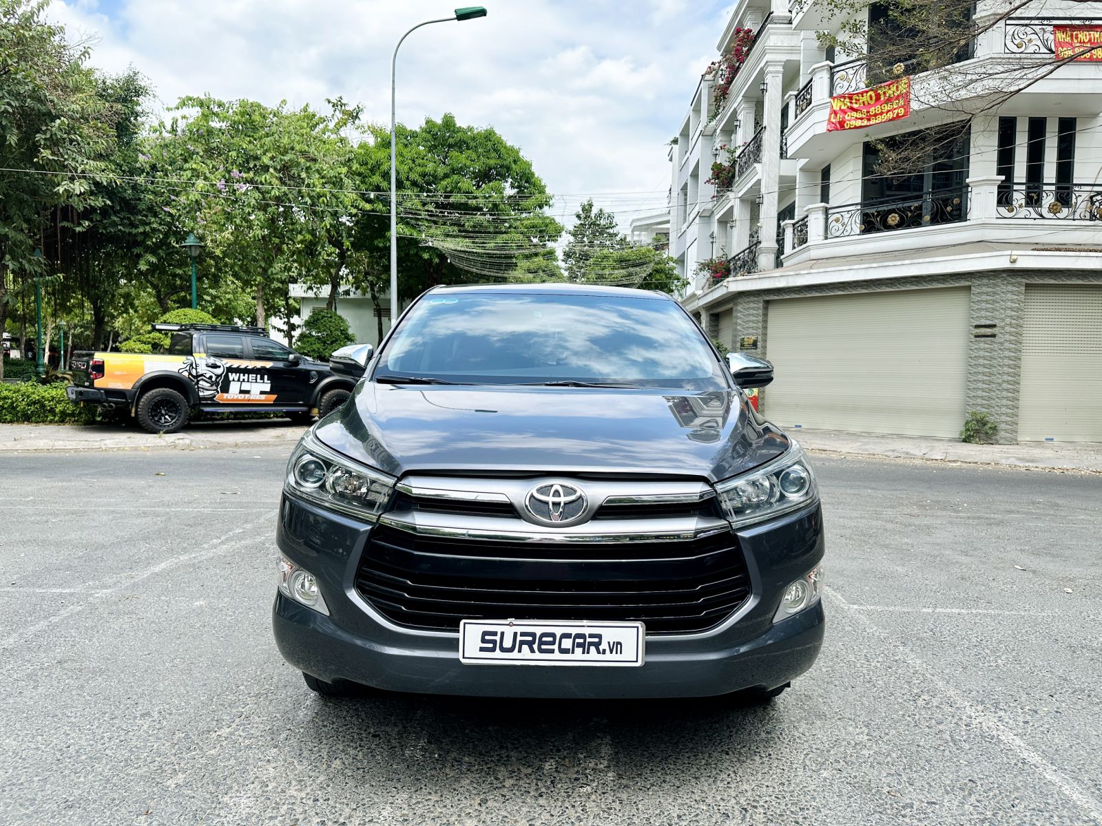 TOYOTA INNOVA 2.0V AT 2018 MÀU XÁM (ĐÃ BÁN)